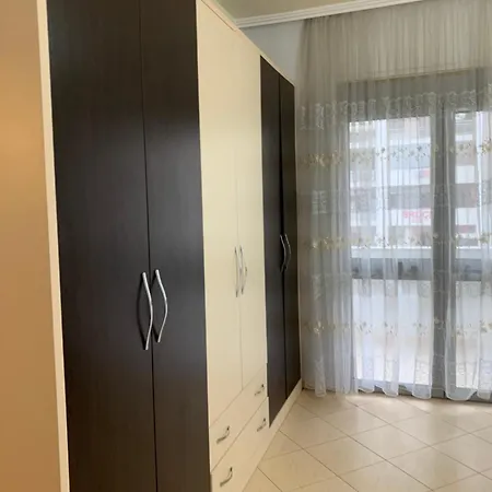 Da Nina Durrës